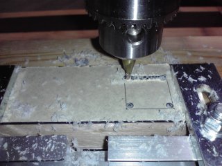 エンドミルでアクリルを削る